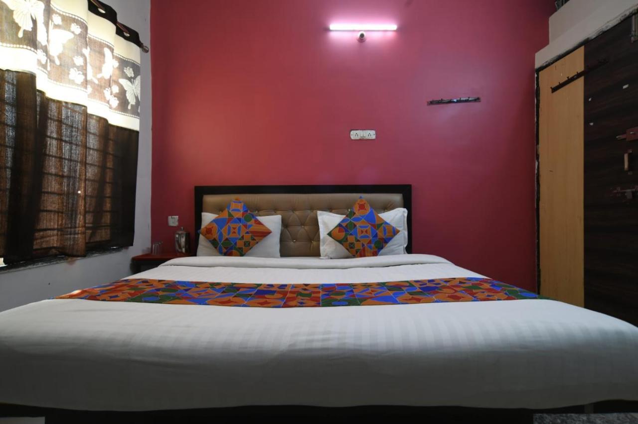 Hotel Royal Palace Indore Habitación foto